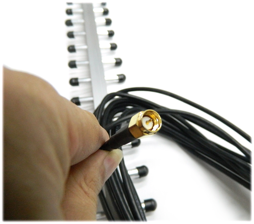 30dBi 3G UMTS Yagi Antenna, HSPDA Antenna, 1710 to 2170MHz, 7.5m Cable