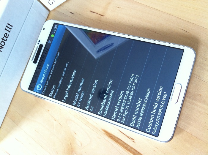 Samsung
Galaxy NoteIII Clone 5.7" 12Mbpixel Android 4.3 GPS
Smartphone