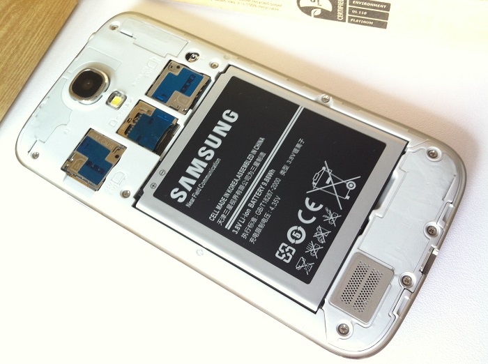 Samsung S4 i9500 1:1 Copy Dual Sim MTK6589 QuadCore 12.0 Mpixel 5 inch Android 4.3